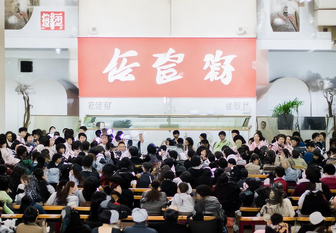 米兰德比后AC米兰迎战拉齐奥，阿莱格里率尤文图斯伺机而动